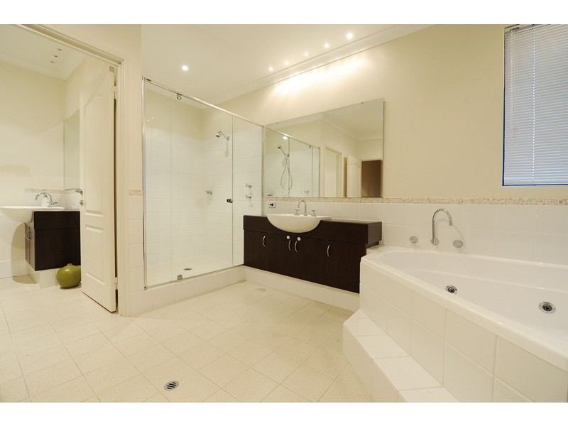 1 Siena Court, Stirling WA 6021