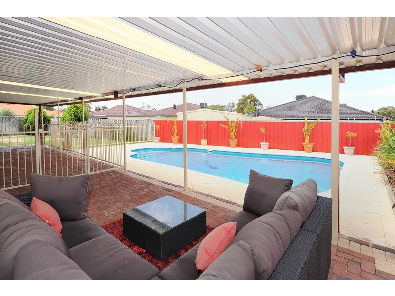 3 Holbury Way, Landsdale WA 6065