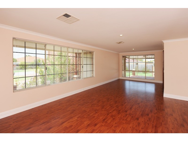 3 Holbury Way, Landsdale WA 6065