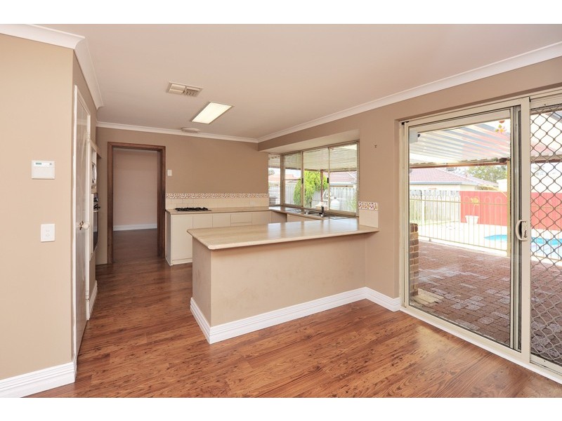 3 Holbury Way, Landsdale WA 6065