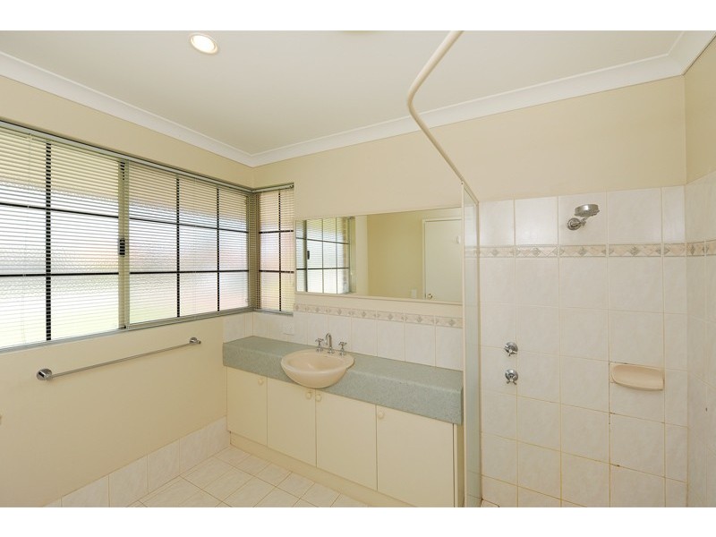 3 Holbury Way, Landsdale WA 6065