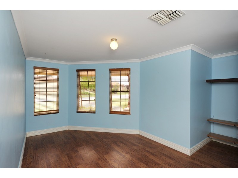 3 Holbury Way, Landsdale WA 6065