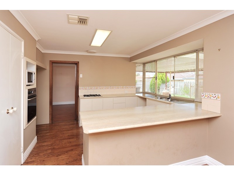 3 Holbury Way, Landsdale WA 6065