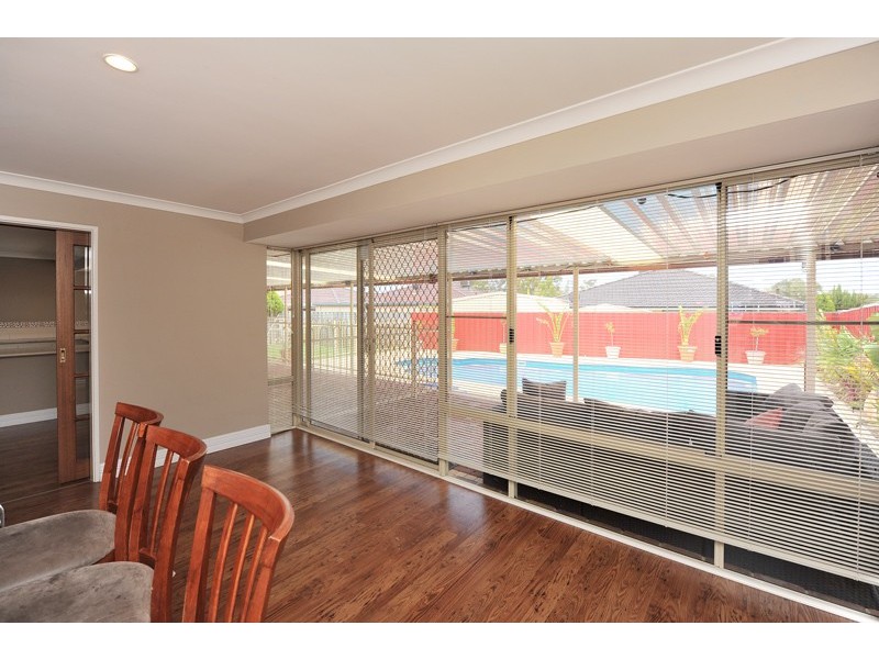 3 Holbury Way, Landsdale WA 6065