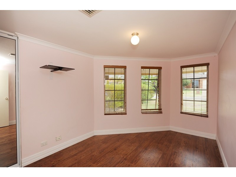 3 Holbury Way, Landsdale WA 6065