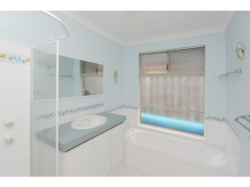 3 Holbury Way, Landsdale WA 6065