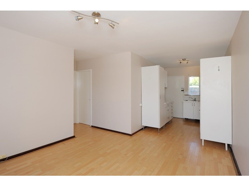 24B/305 Harbourne Street, Glendalough WA 6016