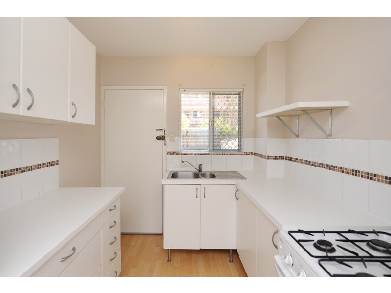 24B/305 Harbourne Street, Glendalough WA 6016