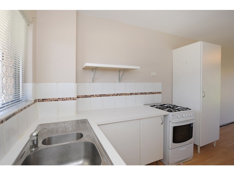 24B/305 Harbourne Street, Glendalough WA 6016