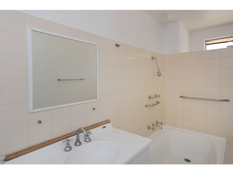 24B/305 Harbourne Street, Glendalough WA 6016