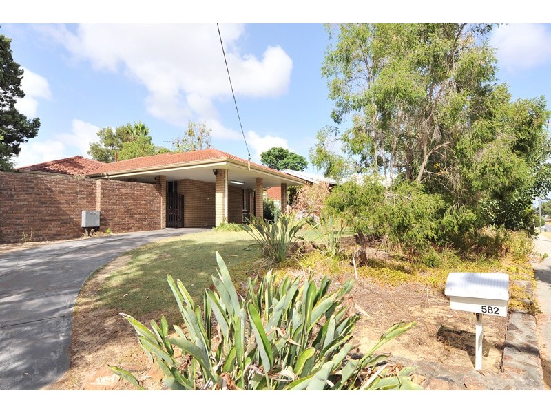 582 Beach Road, Hamersley WA 6022