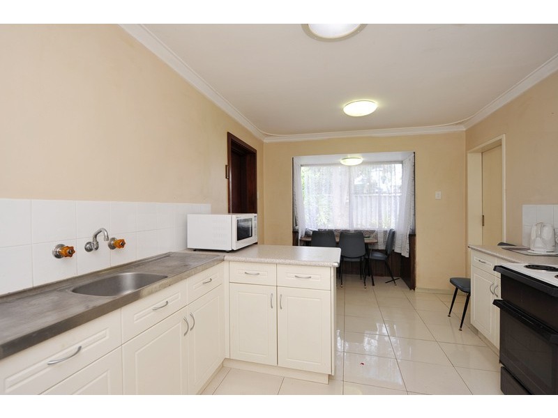 582 Beach Road, Hamersley WA 6022