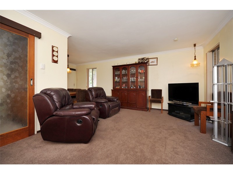 582 Beach Road, Hamersley WA 6022