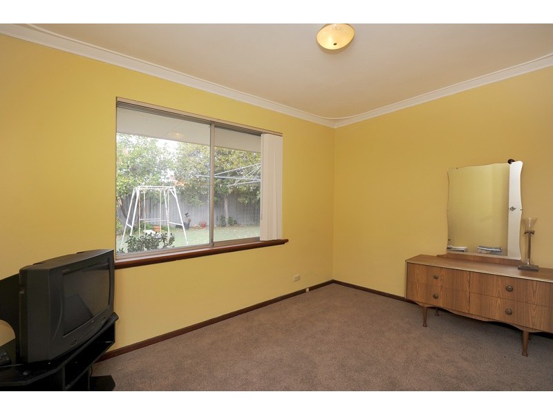 582 Beach Road, Hamersley WA 6022