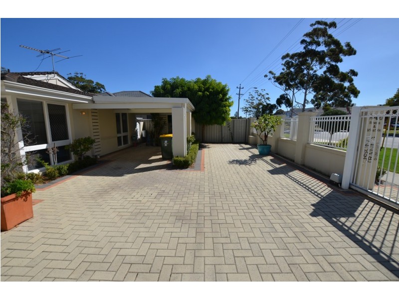 670 Beach Road, Hamersley WA 6022