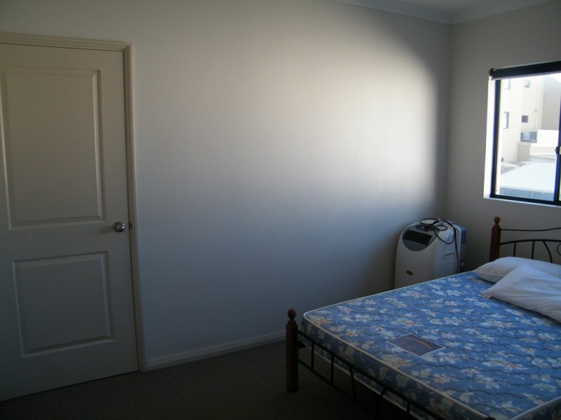10/37 Piccadilly Circle, Joondalup WA 6027
