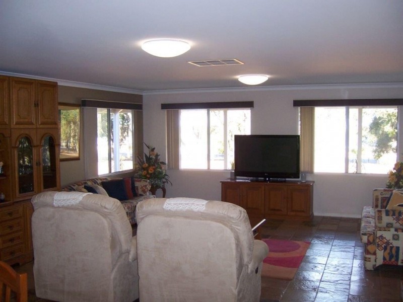 274 Santa Gertrudis Drive, Lower Chittering WA 6084