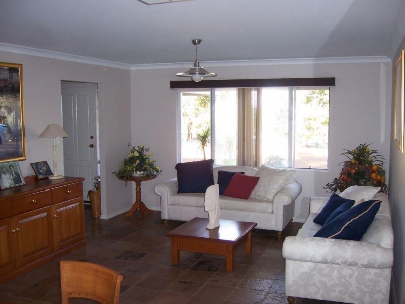 274 Santa Gertrudis Drive, Lower Chittering WA 6084