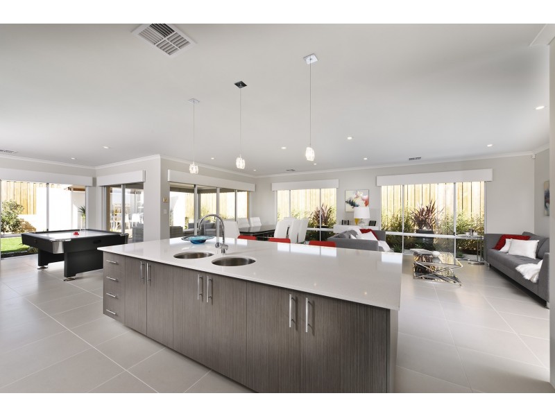12 Adlington Way, Ellenbrook WA 6069