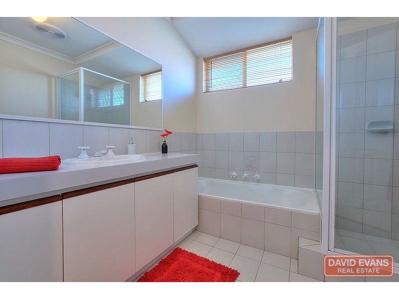 16A Tynemouth Close, Merriwa WA 6030