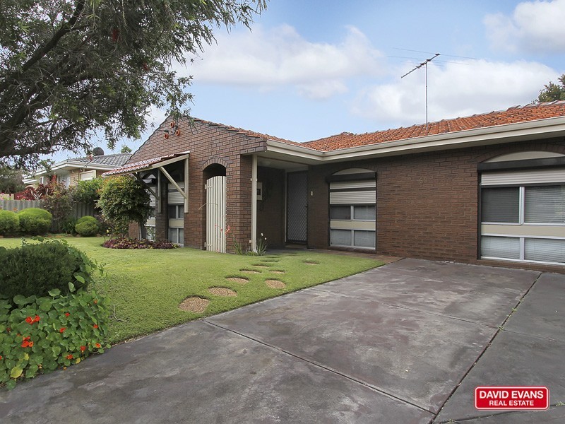 56 Nanovich Avenue, Girrawheen WA 6064