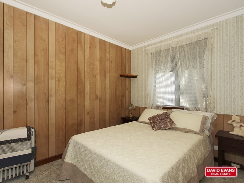 56 Nanovich Avenue, Girrawheen WA 6064