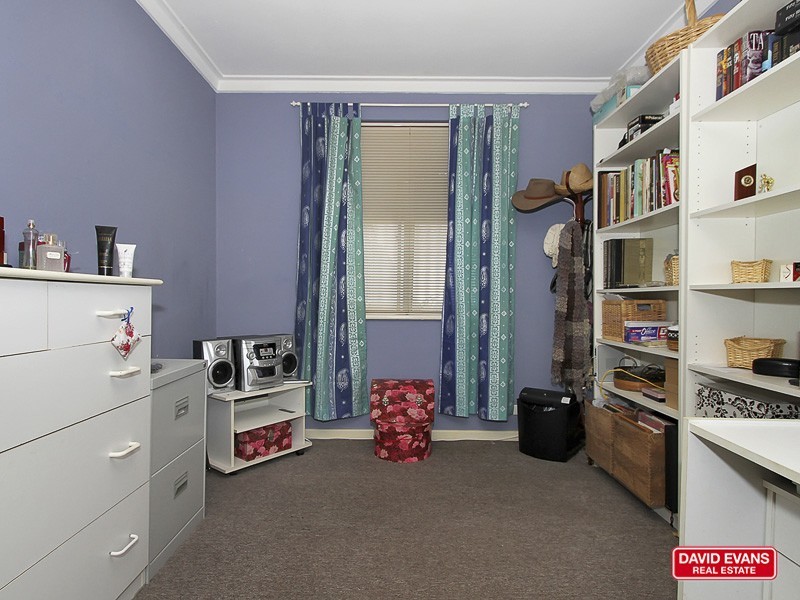 56 Nanovich Avenue, Girrawheen WA 6064