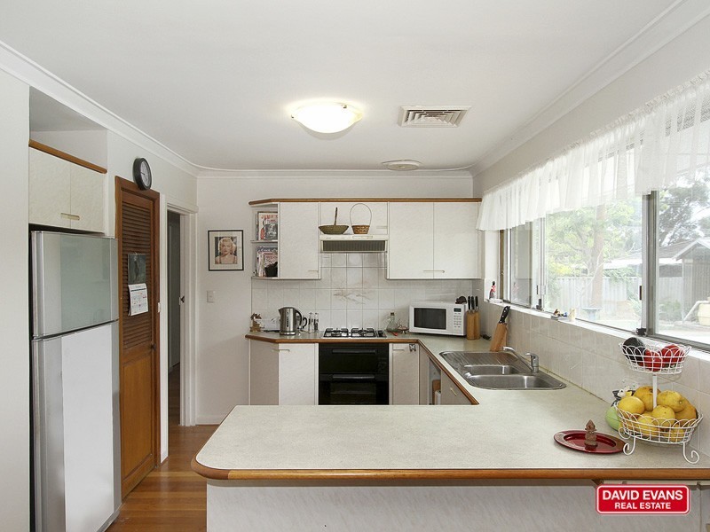 4 Fircroft Way, Hamersley WA 6022