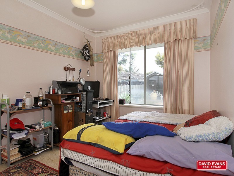 4 Fircroft Way, Hamersley WA 6022