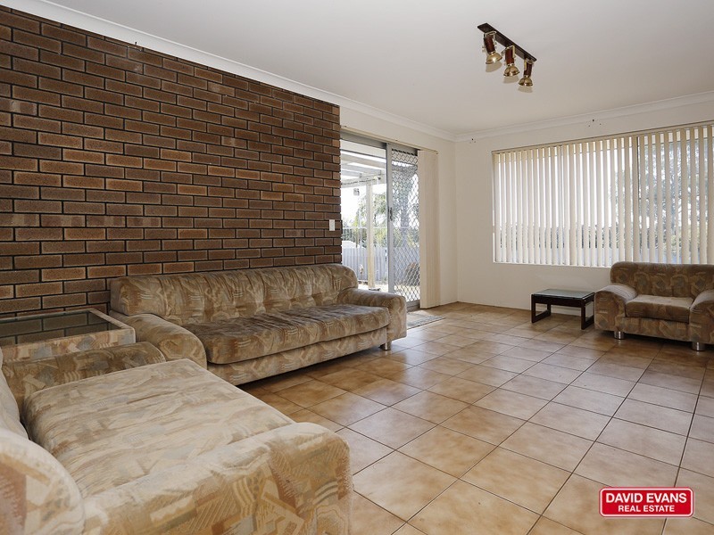 1 Balfern Court, Hamersley WA 6022