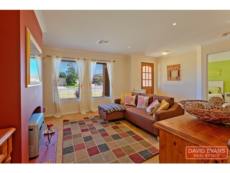 28 Ritchie Drive, Rockingham WA 6168