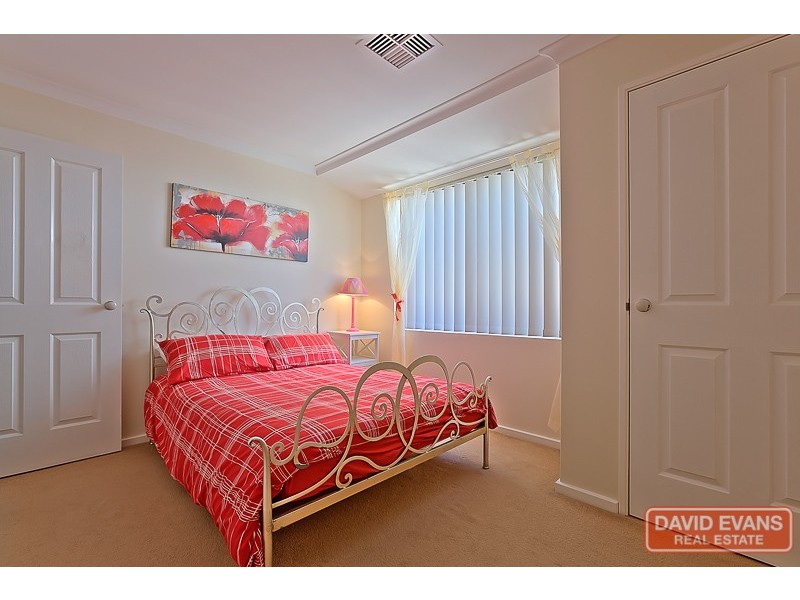 28 Ritchie Drive, Rockingham WA 6168