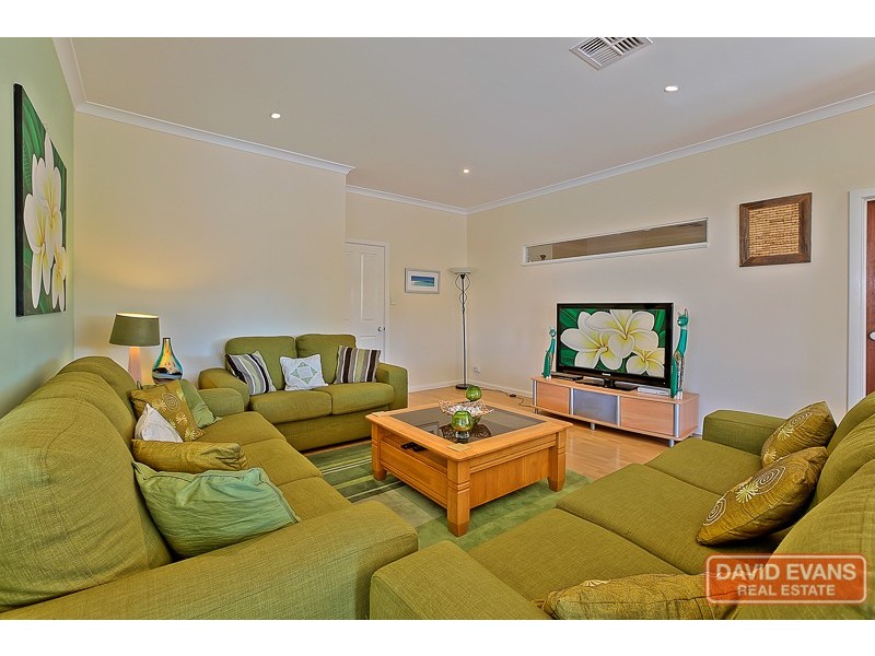 28 Ritchie Drive, Rockingham WA 6168