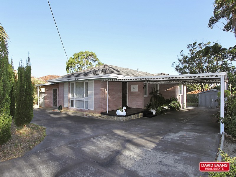 33 Brecknock way, Girrawheen WA 6064