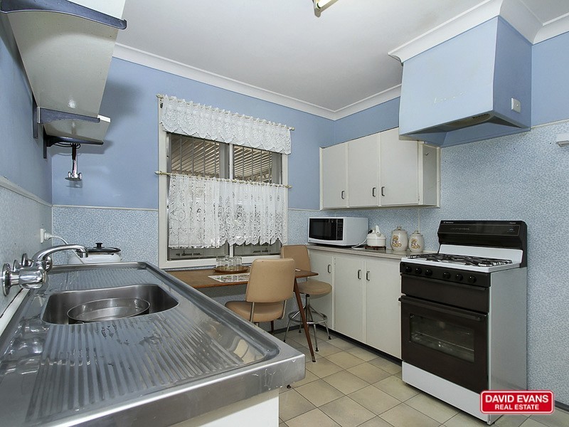 33 Brecknock way, Girrawheen WA 6064