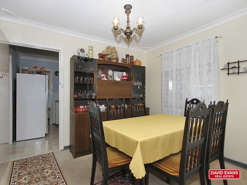 33 Brecknock way, Girrawheen WA 6064