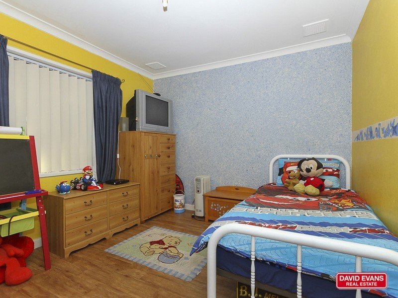 30C Casserley Avenue, Girrawheen WA 6064