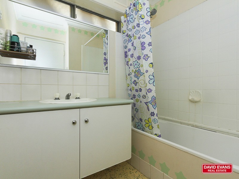 30C Casserley Avenue, Girrawheen WA 6064