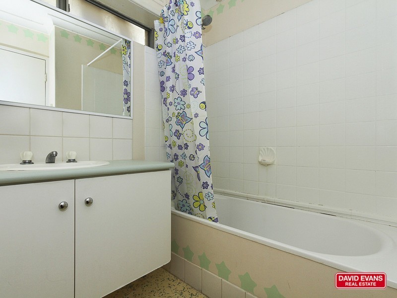 30C Casserley Avenue, Girrawheen WA 6064