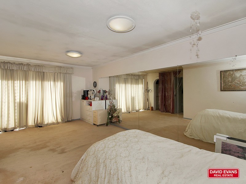 6 Farnley Way, Duncraig WA 6023