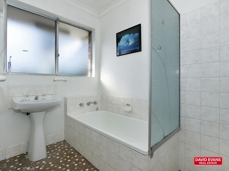 6 Farnley Way, Duncraig WA 6023