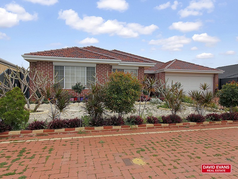16 Elliot Place, Thornlie WA 6108