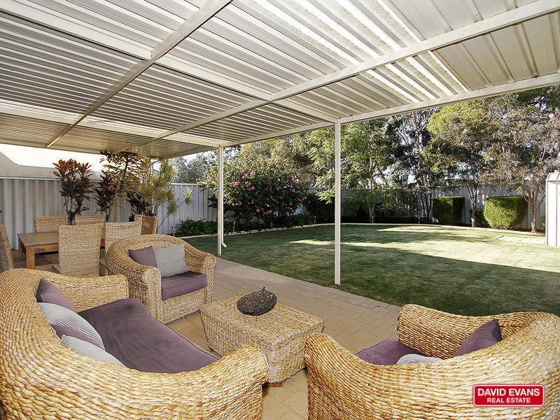 24B Connell Way, Girrawheen WA 6064