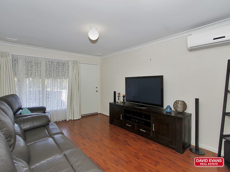 24B Connell Way, Girrawheen WA 6064