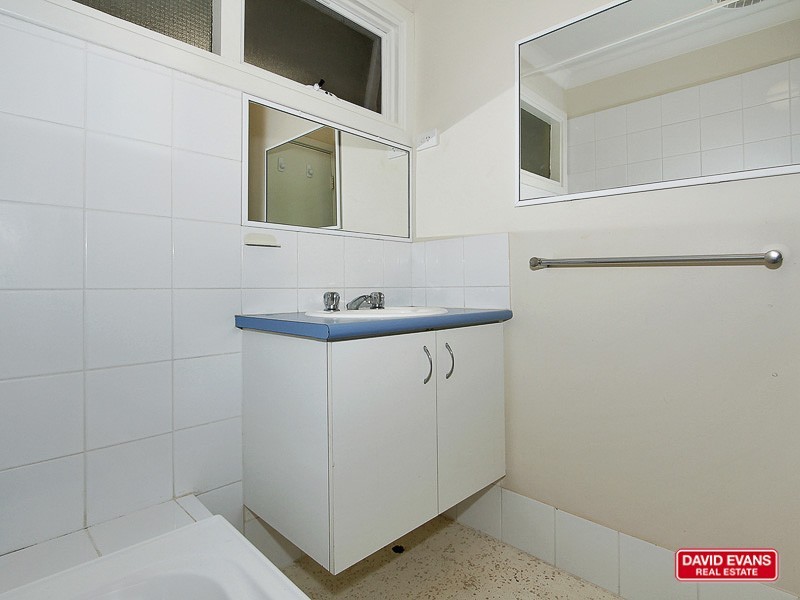 24B Connell Way, Girrawheen WA 6064