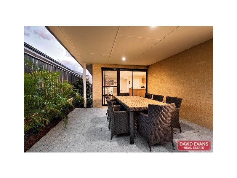 8 Solandri Bend, Banksia Grove WA 6031