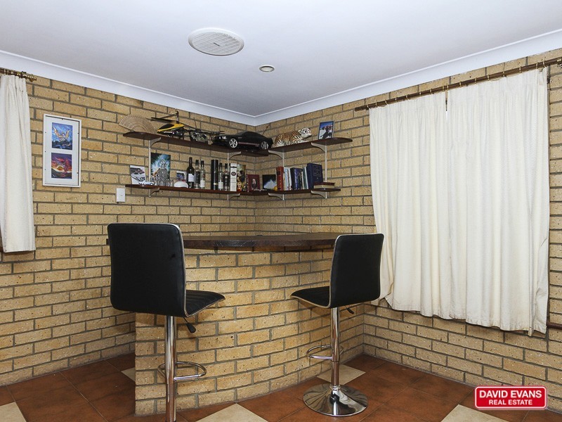 21 Chestnut Grove, Mirrabooka WA 6061