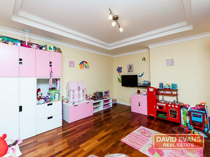 56 Cricklewood Way, Carine WA 6020