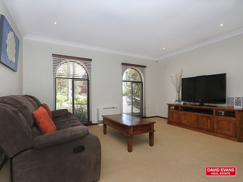 1 Doon Way, Hamersley WA 6022