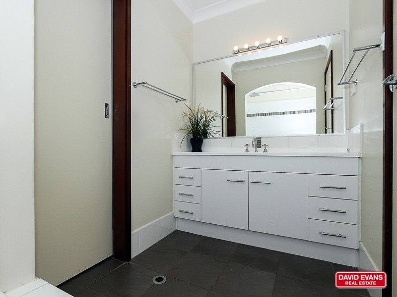 1 Doon Way, Hamersley WA 6022